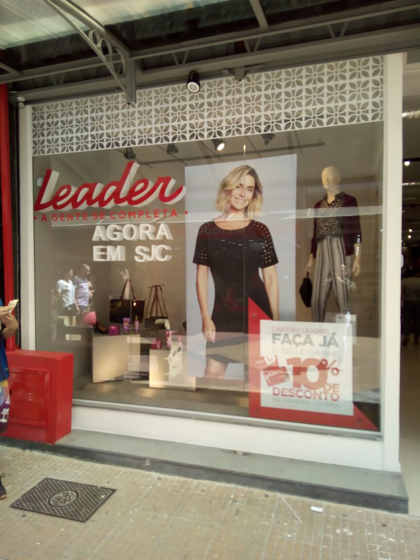 Lojas Leader visual merchandising varejo moda (24)